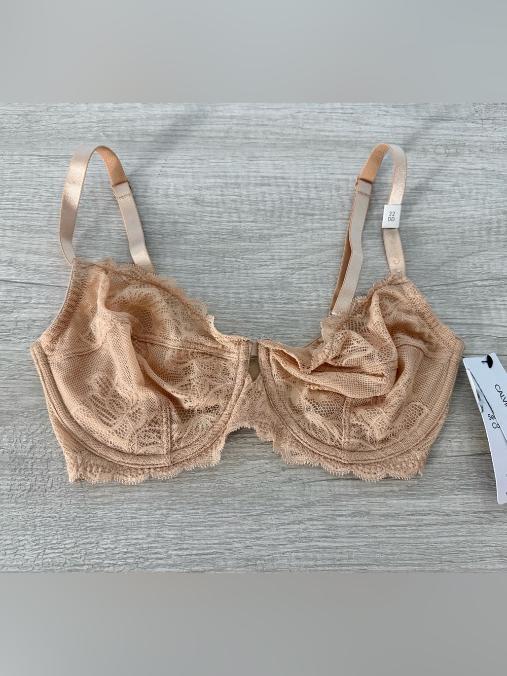 Calvin Klein Women’s Seductive Comfort With Lace Full Coverage Bra Size 32DD
